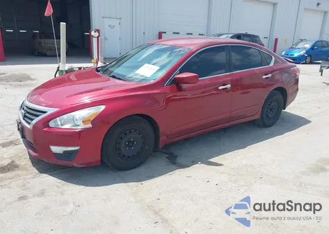 2015 Nissan Altima 2.5 S из США, поврежденный, VIN 1N4AL3AP8FC441493